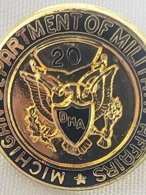 VINTAGE US AIR FORCE MICHIGAN DEPARTMENT OF MILITARY AFFAIRS 20YR DMA PINBACK